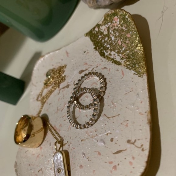 Handmade air dry trinket dish - Picture 10 of 10